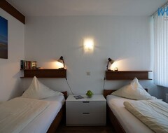 Tüm Ev/Apart Daire Two Separate Bedrooms And Balcony! (Borkum, Almanya)