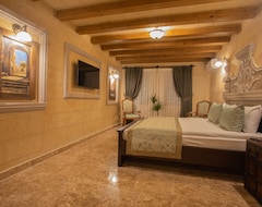 Hotel Luxury Cratus Stone Palace (Nevsehir, Tyrkiet)