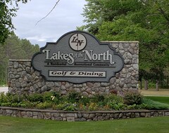 Koko talo/asunto Loose Moose Lodge (lakes Of The North) (Elmira, Amerikan Yhdysvallat)