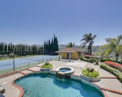 Cijela kuća/apartman New! Vista Home W/ Private Pool & Expansive Views! (Bonsall, Sjedinjene Američke Države)