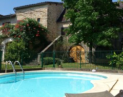 Toàn bộ căn nhà/căn hộ Sleeps 8, Swimming Pool, View, Classified 4 (Saint-Jean-Lespinasse, Pháp)