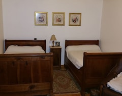 Khách sạn My Casa Da Serra - Local Accommodation (Porto de Mós, Bồ Đào Nha)
