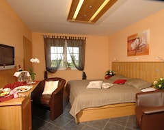 Wolfshotel® am Arendsee (Arendsee, Germany)