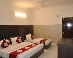Hotel Malabar Inn By Mtmc Rooms (Katra, India)
