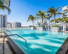 Modern Luxury Beachfront Hotel 2 Bed -2 Bath (Fort Lauderdale, USA)