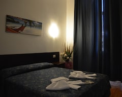 Hotel Locanda Otello Rossi (Rome, Italy)