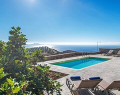 Toàn bộ căn nhà/căn hộ Tranquil Sea View Villa With Private Pool,just 2km From The Beach! (Agios Georgios, Hy Lạp)
