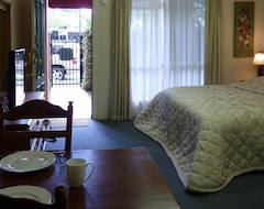 Khách sạn Box Hill 23 Apartment (Melbourne, Úc)