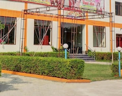 Khách sạn Oyo Flagship 814121 Gayatri Parks (Najibabad, Ấn Độ)