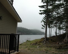 Entire House / Apartment Ocean Front Cabin With Spectacular View Of The Bay (Chance Harbour, Canada)