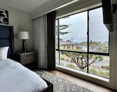 Hotel Hyatt Carmel Highlands Overlooking Big Sur Coast & Highlands Inn (Carmel-by-the-Sea, USA)