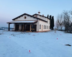 Toàn bộ căn nhà/căn hộ La Collina Beautifully Restored Hillside Farmhouse Villa With Swimming Pool (Riolo Terme, Ý)