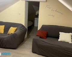Casa/apartamento entero 2 Bedrooms Appartement With Wifi At Charleroi (Charleroi, Bélgica)