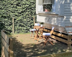 Cijela kuća/apartman Neat 4 Person Mobile Home In A Beautiful Wooded Area (Zuidlaren, Nizozemska)