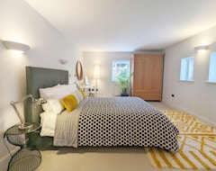 Tüm Ev/Apart Daire Sophies House , Havant - Stylish And Modern, Comfortable For All The Family (Havant, Birleşik Krallık)