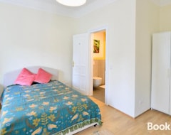 Cijela kuća/apartman Spacious And Comfy With 3 Bedrooms (Beč, Austrija)