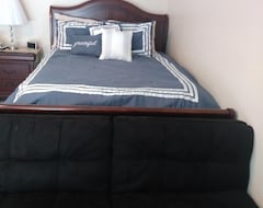 Hotel Master Bedroom With Full Bathroom Ro For Rent In Safe, Quiet Neighborhood! (Tampa, USA)