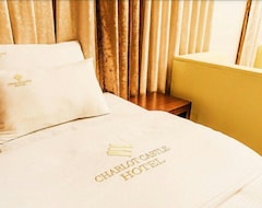 Khách sạn Hotel Charlot Castle (Pyeongtaek, Hàn Quốc)