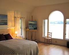 Entire House / Apartment Artists Retreat - Four Bedroom Home (Deer Isle, USA)