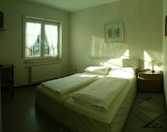 Pensión Hotel Moji 3 Landhaus Koln (Lindlar, Alemania)