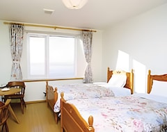Khách sạn Bed And Breakfast, Heras House (Rishirifuji, Nhật Bản)