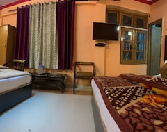 Khách sạn Hotel Rock Stone (Mussoorie, Ấn Độ)