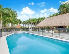 Tüm Ev/Apart Daire Universal Villa With Pool, Lake And Games L56 (West Miami, ABD)