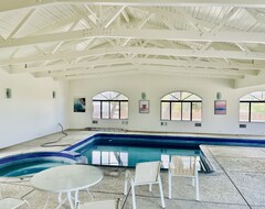 Tüm Ev/Apart Daire Indoor Swimming Pool And Very Spacious And Luxury (Apple Valley, ABD)