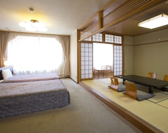 Khách sạn Green (Komono, Nhật Bản)