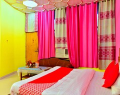 Hotel OYO 26724 Mid Way Tourist Resort (Mandi, India)