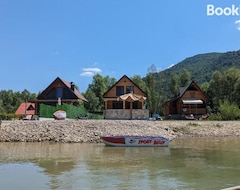 Koko talo/asunto Drinska Zora (Zvornik, Bosnia ja Herzegovina)