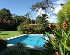 Khách sạn Hotel Tangara Arenal (La Fortuna, Costa Rica)