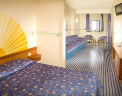 Hotelli Sporting Baia Hotel (Giardini-Naxos, Italia)