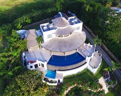 Toàn bộ căn nhà/căn hộ Luxury Art Filled Villa With Pool And Ocean Views - Martello House (Dover, Barbados)