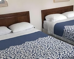 Khách sạn Country Place Inn and Suites (White Haven, Hoa Kỳ)