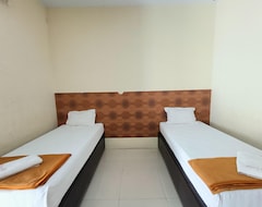 Hotel Filia Syariah Homestay Palu RedPartner (Palu, Indonezija)