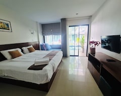 Hotel Diana Pool Access Phuket (Chalong Bay, Tailandia)