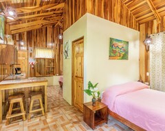 Khách sạn Cabañas Monteverde Villa Lodge (Monteverde, Costa Rica)