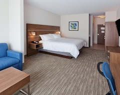 Holiday Inn Express & Suites - Fayetteville, an IHG Hotel (Fayetteville, USA)