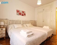 Entire House / Apartment Apartamento Iglesias (Gijon, Spain)