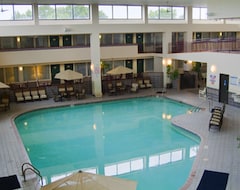 Khách sạn The Plaza Hotel & Suites (Eau Claire, Hoa Kỳ)