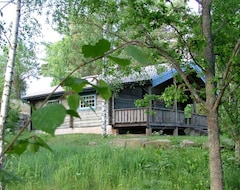 Toàn bộ căn nhà/căn hộ Cozy Log Cabin Near The Lake In Beautiful Nature (Gullringen, Thụy Điển)