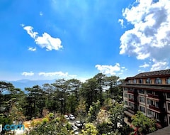Khách sạn The Forest Lodge at Camp John Hay privately owned unit with parking 545 (Baguio, Philippines)
