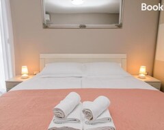 Otel Calm Accommodation (Zadar, Hırvatistan)