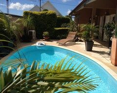 Toàn bộ căn nhà/căn hộ Beautiful Well Equipped And Furnished Villa For 5 To 6 People With Swimming Pool (Saint-Benoît, Réunion)