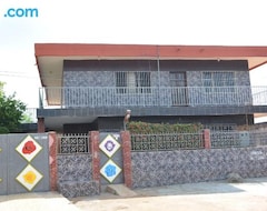 Koko talo/asunto Residence Les 6 Roses (Porto Novo, Benin)