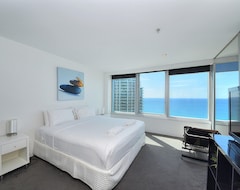 Khách sạn Q1 Holidays Gold Coast (Surfers Paradise, Úc)