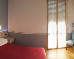 Khách sạn Hotel Astoria (Salsomaggiore Terme, Ý)