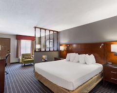 Khách sạn SureStay Plus Hotel by Best Western Greenwood (Greenwood, Hoa Kỳ)