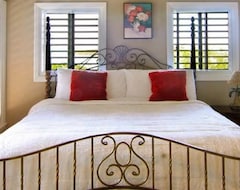 Otel Neptune Villas (Providenciales, Turks ve Caicos Adaları)